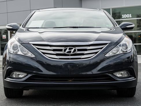 Used 2013 Hyundai Sonata Limited w/ Premium Pkg image 2