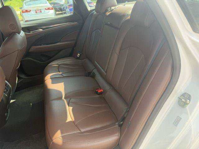 Used 2019 Buick LaCrosse Avenir w/ Driver Confidence Package II AWD/4WD image 13