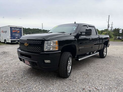 Used 2014 Chevrolet Silverado 2500 LTZ w/ LTZ Plus Package AWD/4WD image 27
