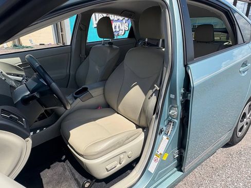 Used 2012 Toyota Prius Four FWD image 9