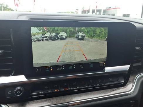 Used 2023 Chevrolet Silverado 1500 LTZ AWD/4WD image 19