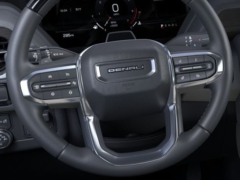 New 2026 GMC Yukon XL Denali w/ Denali Reserve Package RWD image 19