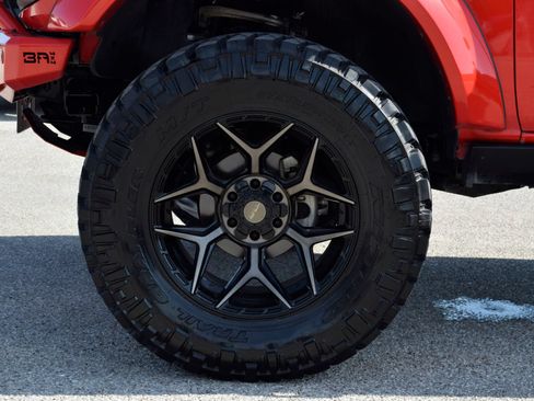 Certified 2023 Ford Bronco Big Bend w/ Sasquatch Package AWD/4WD image 25
