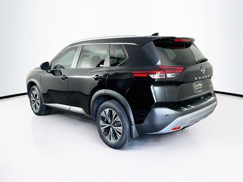 Used 2023 Nissan Rogue SV w/ SV Premium B Package FWD image 5
