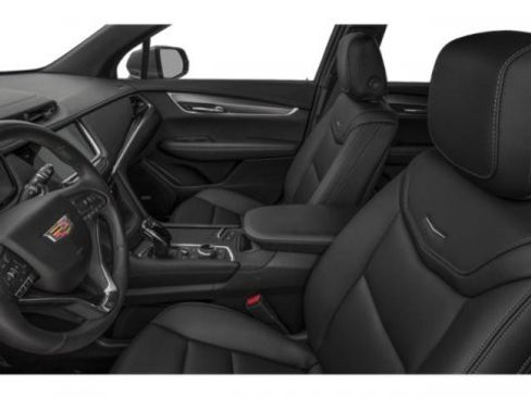 Used 2025 Cadillac XT6 Luxury FWD image 11