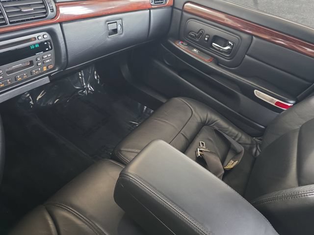 Used 1999 Cadillac De Ville w/ Comfort/Convenience Pkg FWD image 20