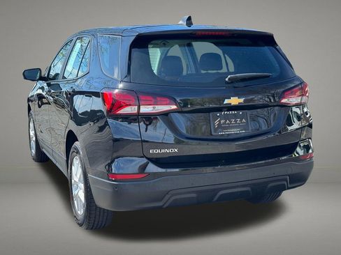 Used 2022 Chevrolet Equinox LS FWD image 3