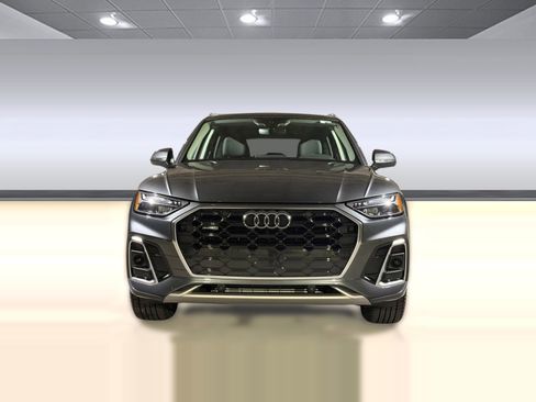 Used 2023 Audi Q5 2.0T Premium w/ Convenience Package image 5