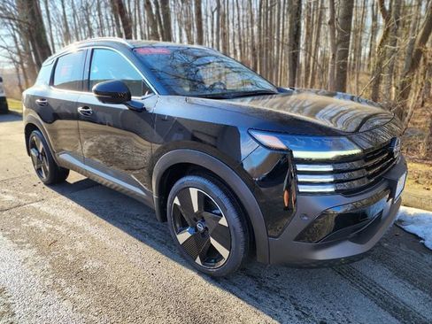 Certified 2025 Nissan Kicks SR w/ SR Premium Package image 1