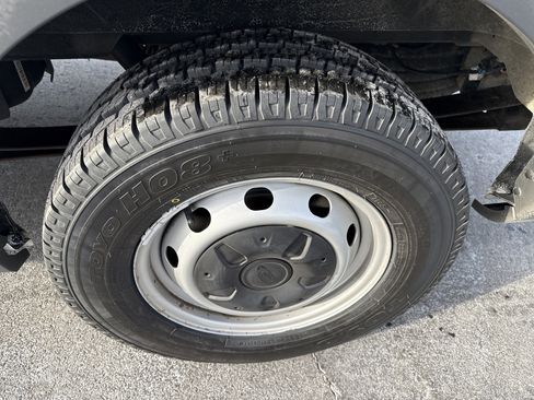 Used 2015 Ford Transit 150 130 Medium Roof image 3