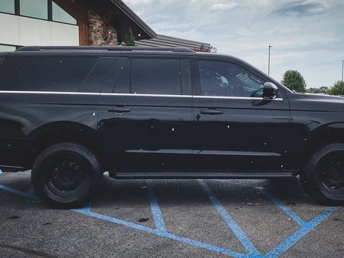 Used 2019 Ford Expedition Max XLT AWD/4WD image 27