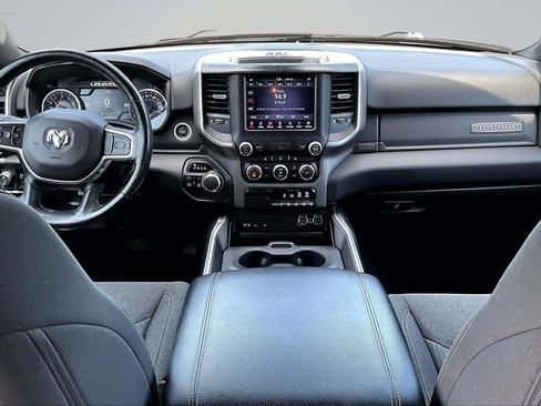 Used 2019 RAM 1500 Big Horn AWD/4WD image 17