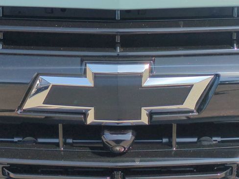 New 2026 Chevrolet Suburban RST w/ RST Capability Package AWD/4WD image 8