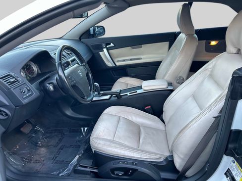 Used 2012 Volvo C70 T5 image 11