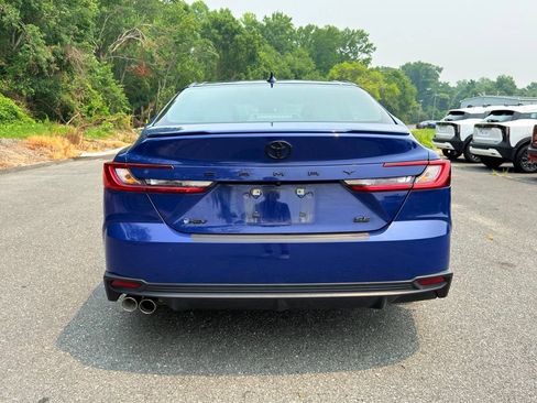 Used 2025 Toyota Camry SE FWD image 4