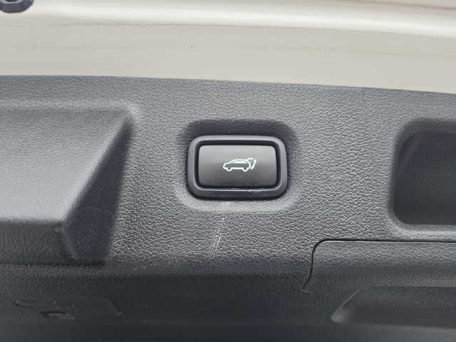 Used 2023 Hyundai Santa Fe SEL w/ Premium Package AWD/4WD image 8