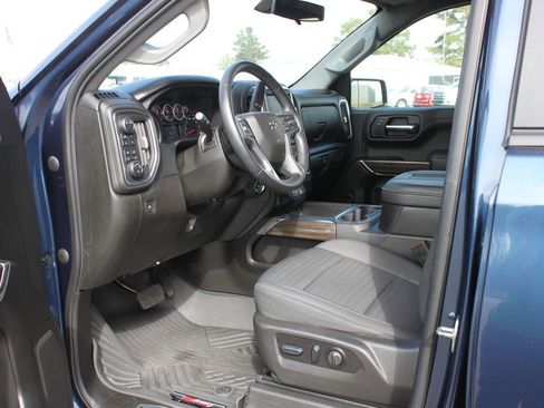 Used 2022 Chevrolet Silverado 1500 RST image 12