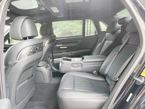 Used 2024 Genesis G90 3.5T AWD/4WD image 27
