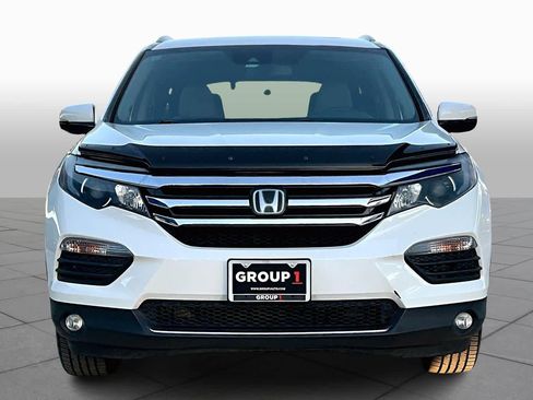 Used 2018 Honda Pilot Touring image 3