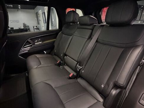 Used 2026 Land Rover Range Rover Long Wheelbase SE AWD/4WD image 15