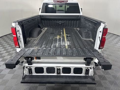 Used 2025 Chevrolet Silverado 2500 High Country w/ High Country Premium Package AWD/4WD image 25