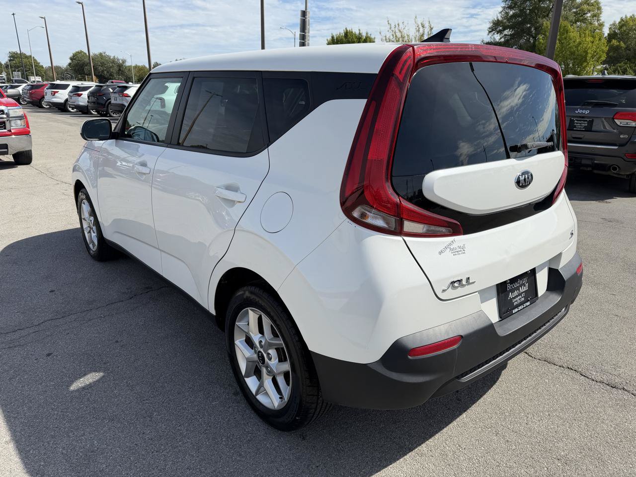 Used 2020 Kia Soul S FWD image 5
