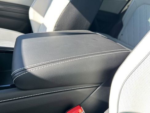 New 2026 Volkswagen Atlas Cross Sport SEL Premium R-Line image 38