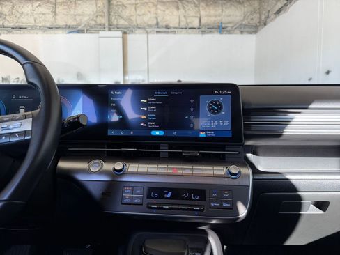 Used 2025 Hyundai Kona SEL image 18