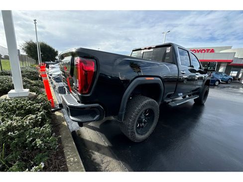 Used 2021 GMC Sierra 3500 Denali w/ Denali Ultimate Package image 3