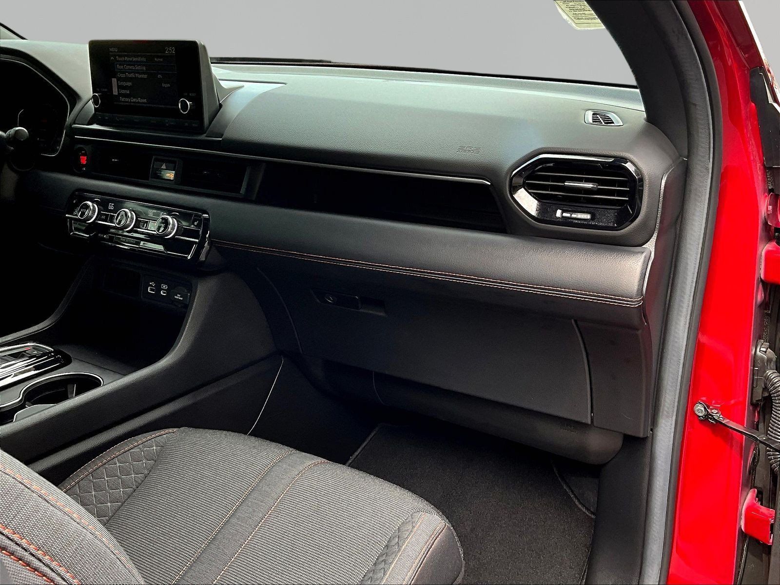 Used 2025 Honda Pilot Sport image 27