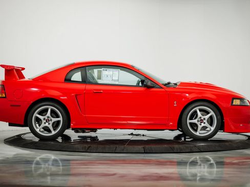 Used 2000 Ford Mustang Cobra RWD image 46