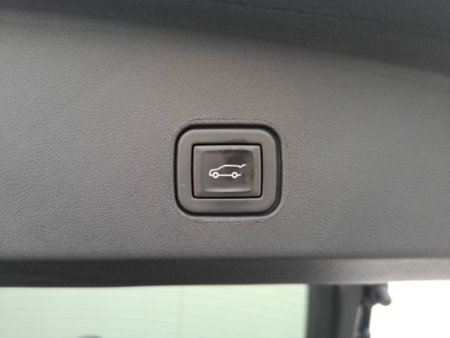 Used 2023 Cadillac Lyriq AWD image 29