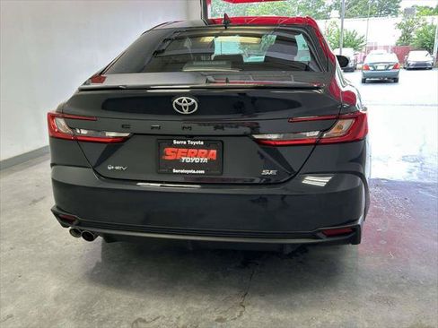 Certified 2025 Toyota Camry SE w/ Convenience Package FWD image 4