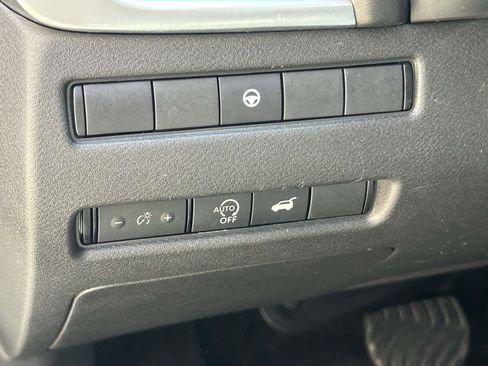 Used 2023 Nissan Rogue SL FWD image 13