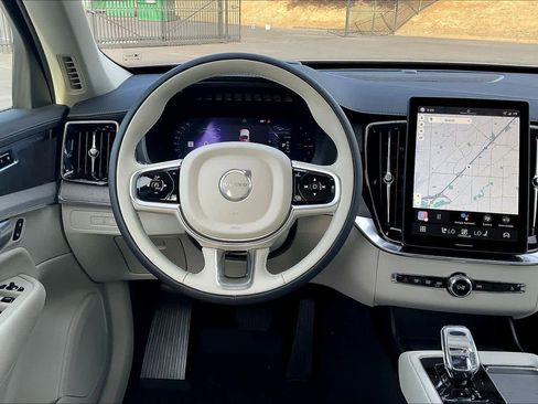 New 2026 Volvo XC90 T8 Ultra image 15