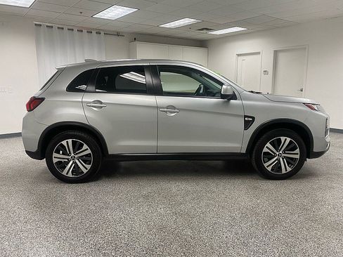 Used 2021 Mitsubishi Outlander Sport LE image 4