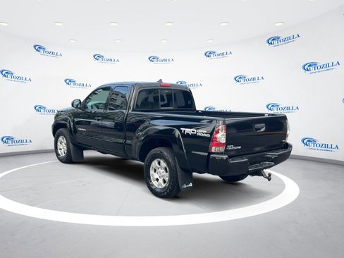 Used 2015 Toyota Tacoma 4x4 Access Cab V6 w/ TRD Off-Road Package image 3