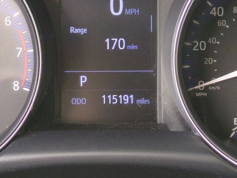 Used 2020 Toyota C-HR LE image 11