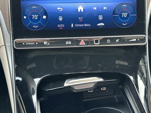 Certified 2025 Mercedes-Benz C 300 4MATIC Sedan image 23