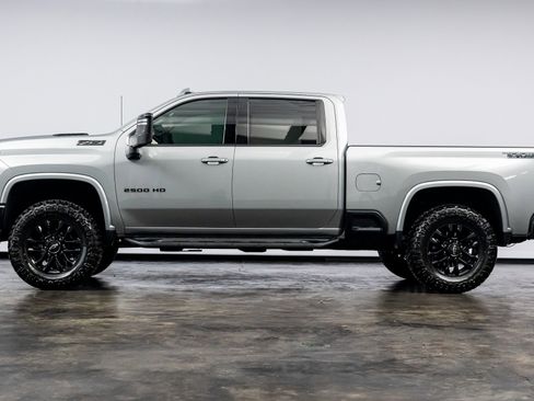 Used 2025 Chevrolet Silverado 2500 LTZ w/ LTZ Plus Package image 10