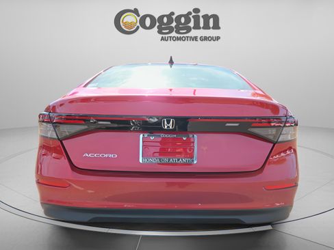 New 2025 Honda Accord SE image 5