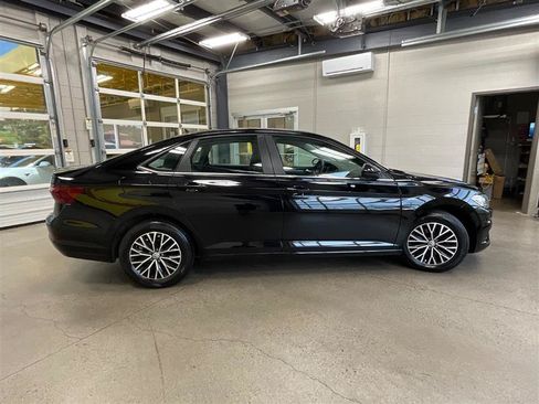 Used 2020 Volkswagen Jetta SE FWD image 6