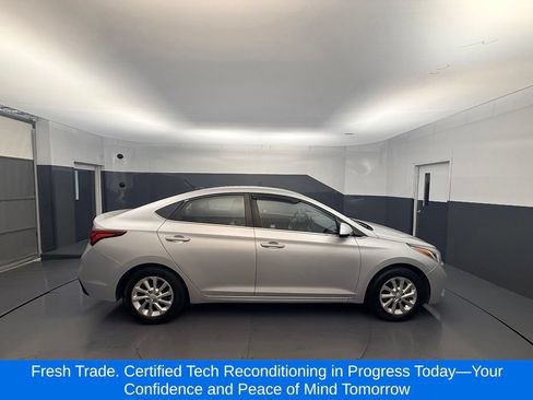 Used 2019 Hyundai Accent SEL FWD image 5