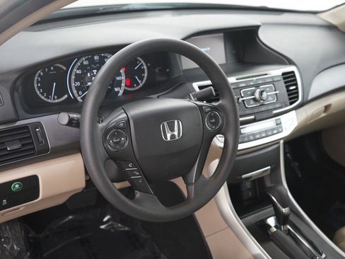 Used 2014 Honda Accord LX image 19