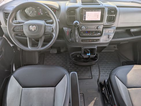 Used 2025 RAM ProMaster 2500 w/ Convenience Group FWD image 10