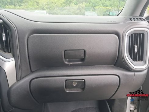 Used 2019 Chevrolet Silverado 1500 RST AWD/4WD image 19