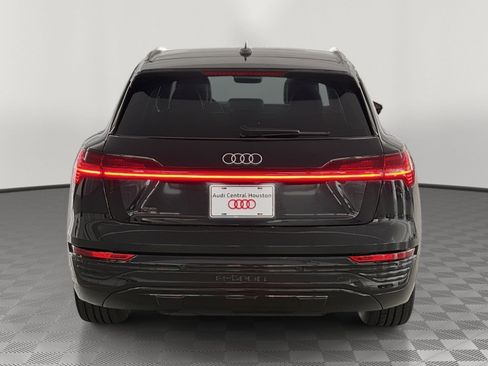 Certified 2024 Audi Q8 e-tron Premium Plus w/ Premium Plus Package AWD/4WD image 10