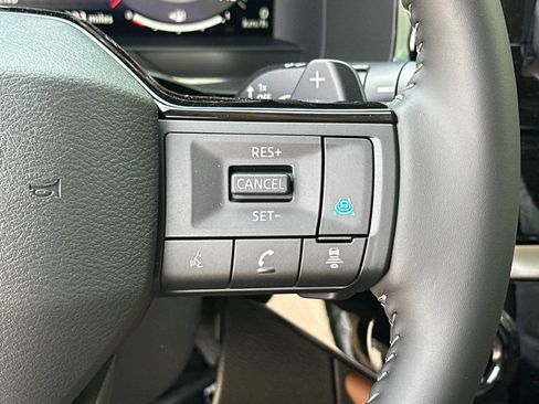 New 2026 Nissan Pathfinder Platinum FWD image 27