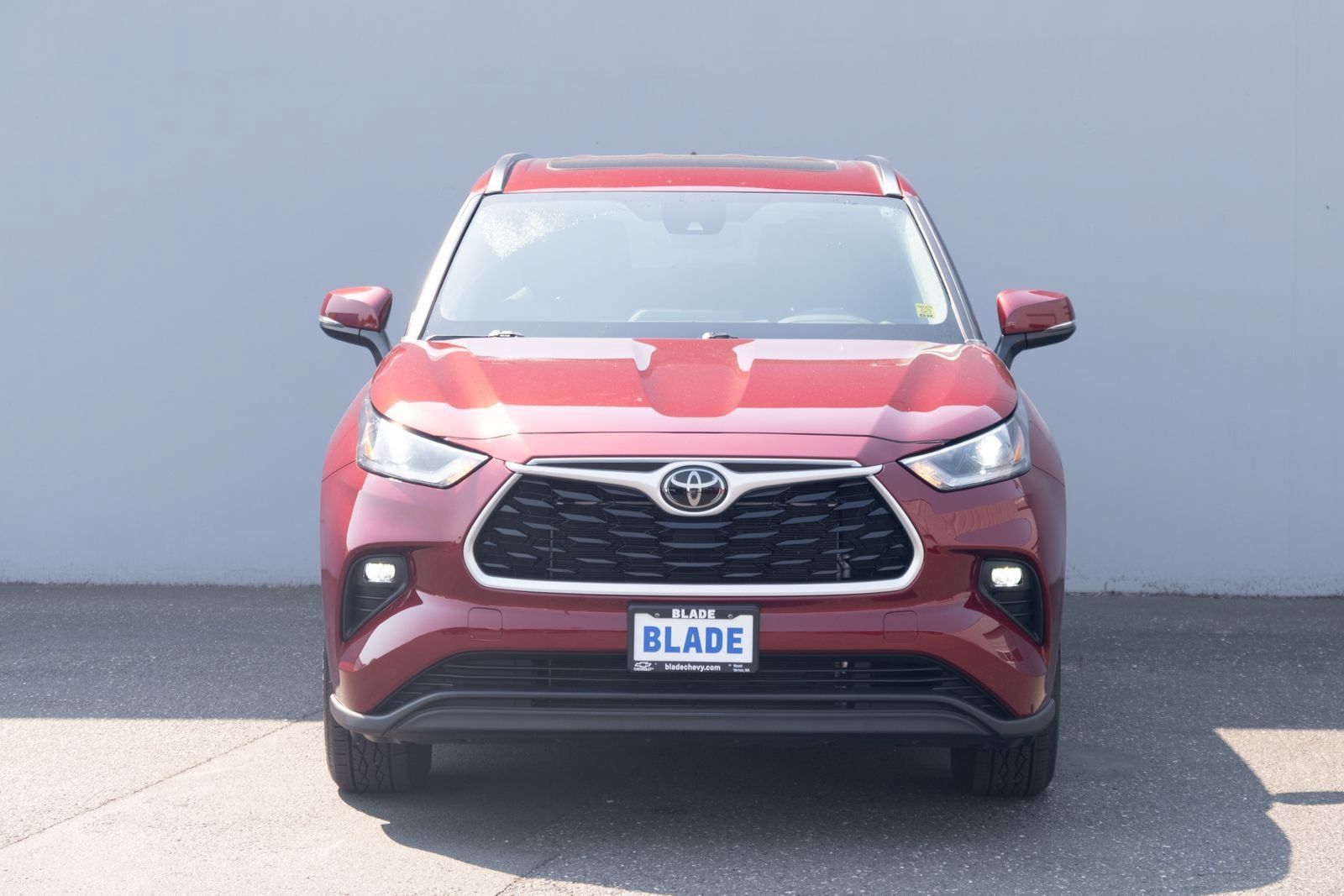 Used 2021 Toyota Highlander XLE AWD/4WD image 21