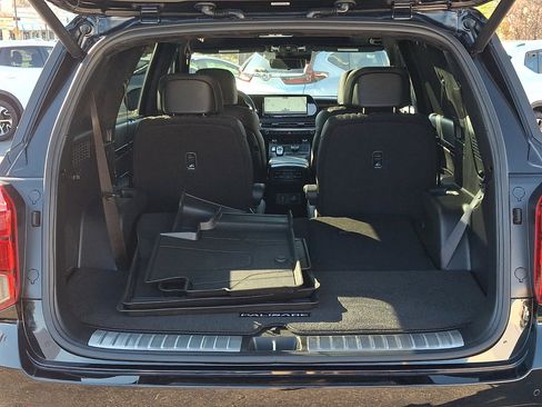 Used 2024 Hyundai Palisade Calligraphy image 17